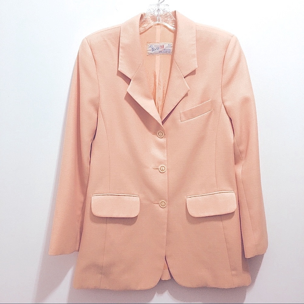 Tony M Women’s Soft Peach Sharp Shoulder Business Professional Hourglass Blazer